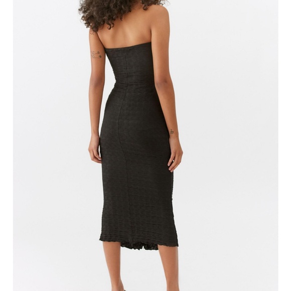 UO Nadia Ruched Strapless Midi Dress - Picture 2 of 5